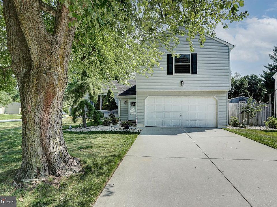 1st image of 6 Three Rivers Dr