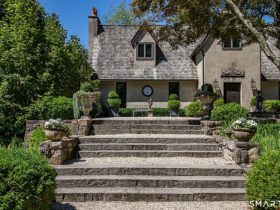 3rd image of 148 Taunton Hill Road