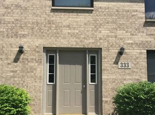 333 Short St APT 1, Lemont, IL 60439