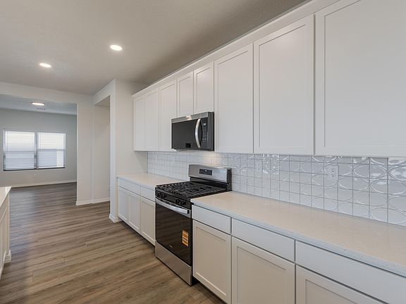 5th image of 1664 NW Valle De Colores St