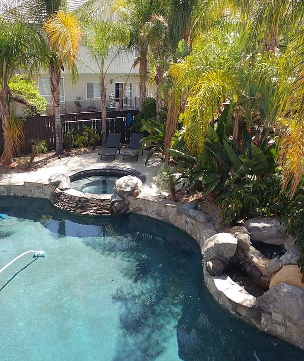 1st image of 29861 Camden Cir