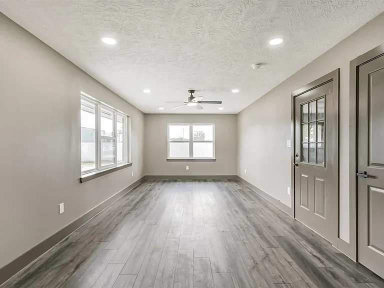 9030 Almeda Genoa Rd — Photo 10