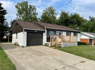 143 W Routzong Dr, Fairborn, OH 45324