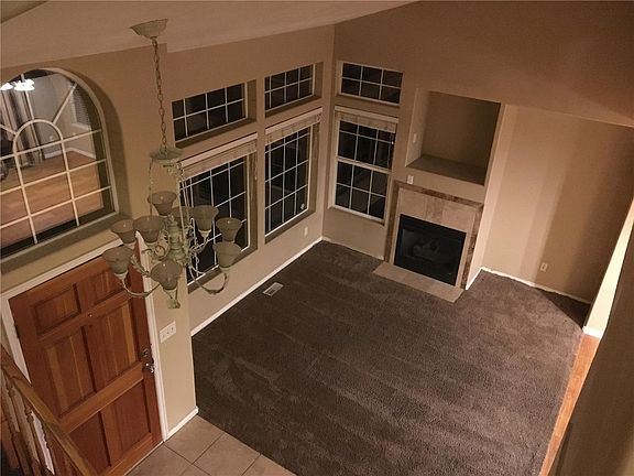 3rd image of 608 E Rocky Mouth Ln