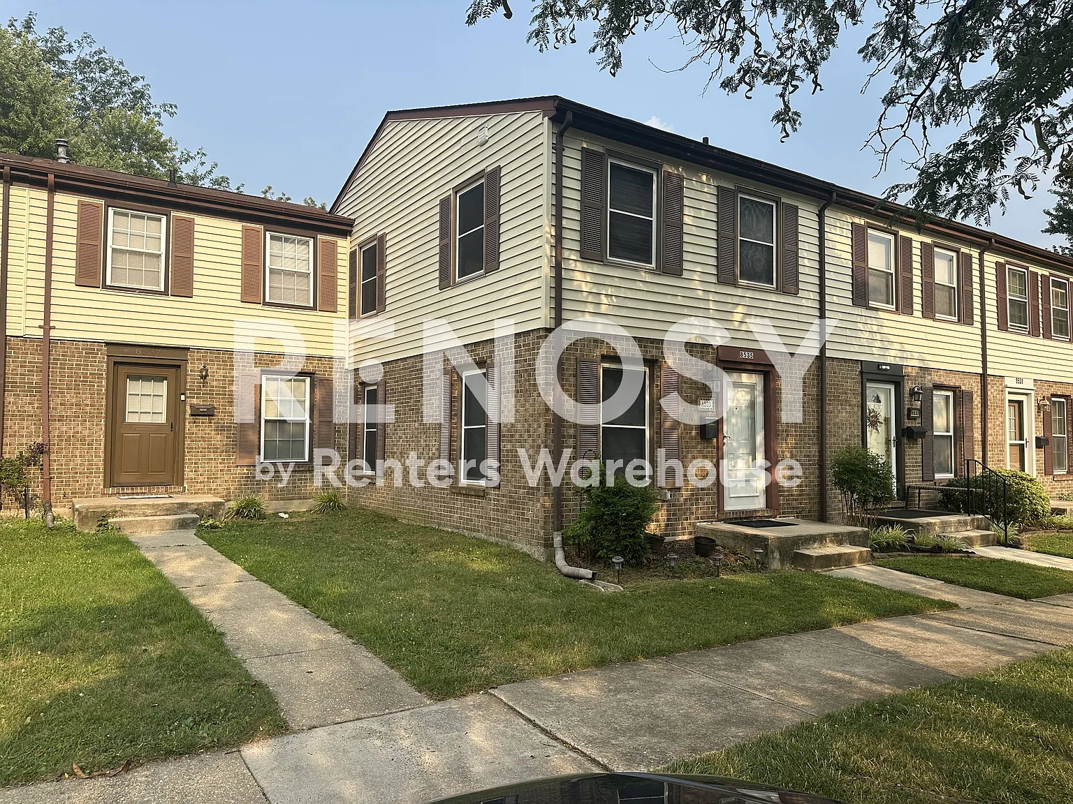 Tastefully updated 3BR 2BA Townhouse in Nottingham — Photo 2