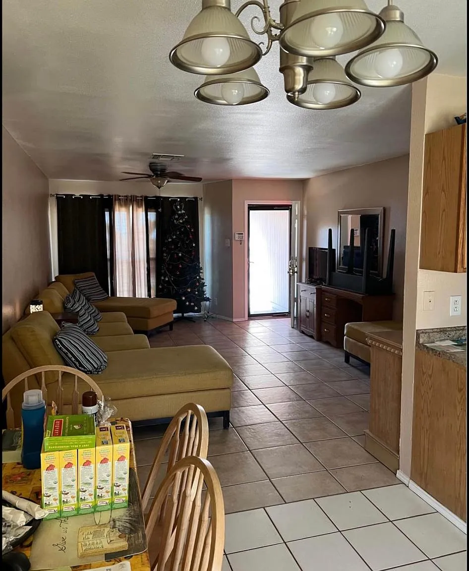1070 Cloverbrook St — Photo 3
