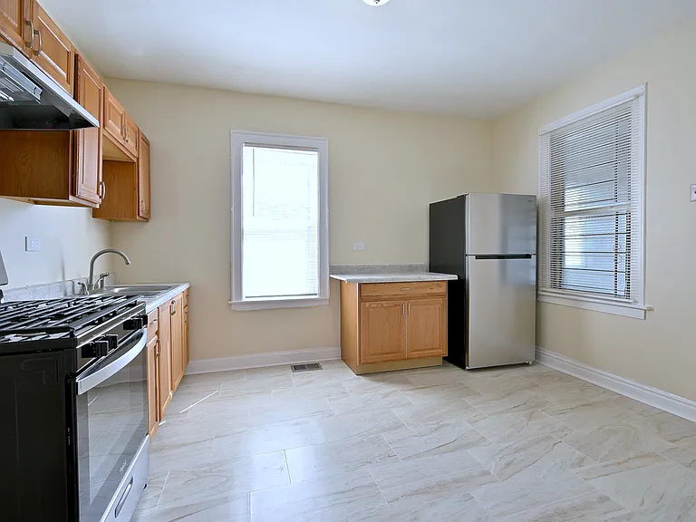8602 S Muskegon Ave #1W — Photo 11