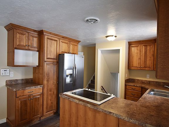 5th image of 1116 E 21st St