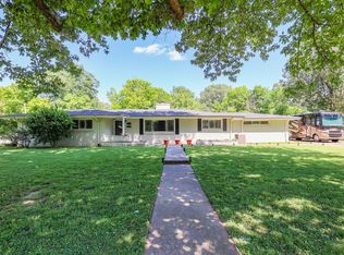 1450 H C Mathis Dr, Paducah, KY 42001