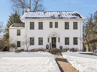 279 Hillcrest Ave, Grosse Pointe Farms, MI 48236