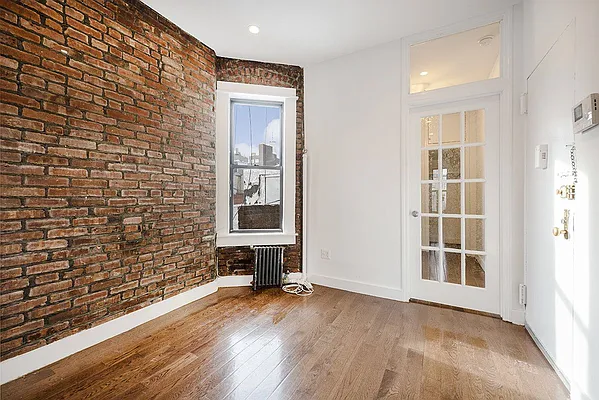 Rented by Bold New York | media 12