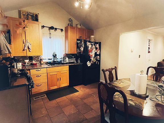 5th image of 1501 Beacon Street