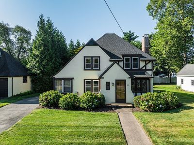 33 Emerson Rd, Longmeadow, MA, 01106