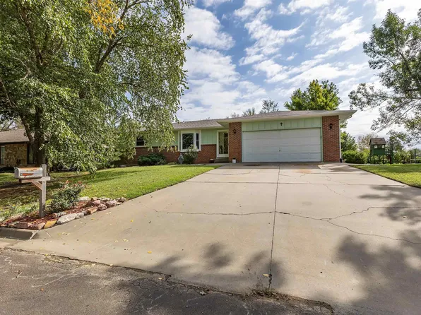 505 N 4th St, Saint Marys, KS 66536