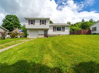 7 Hillside Dr, Wayland, NY 14572