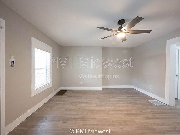 3rd image of 804 N Lasalle St #A