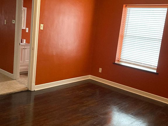 2nd image of 1046 Oakview Pl Floor 2