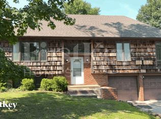 509 SW Victor Dr, Blue Springs, MO 64014