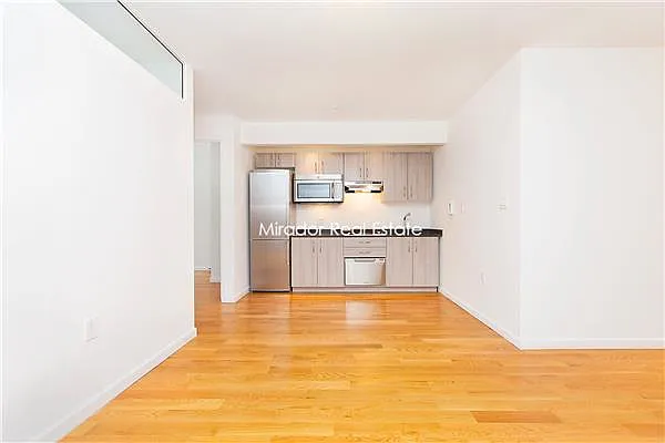 Rented by Mirador Real Estate | media 27