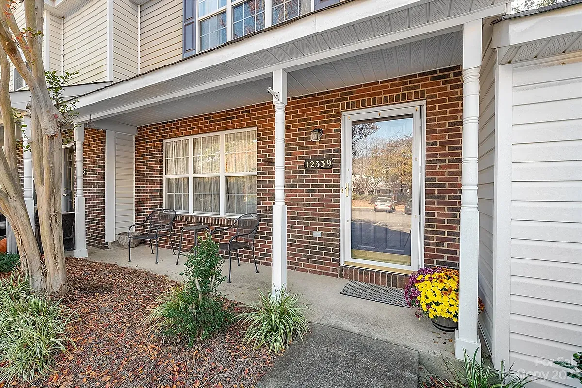 Building Photo - 12339 Bluestem Ln