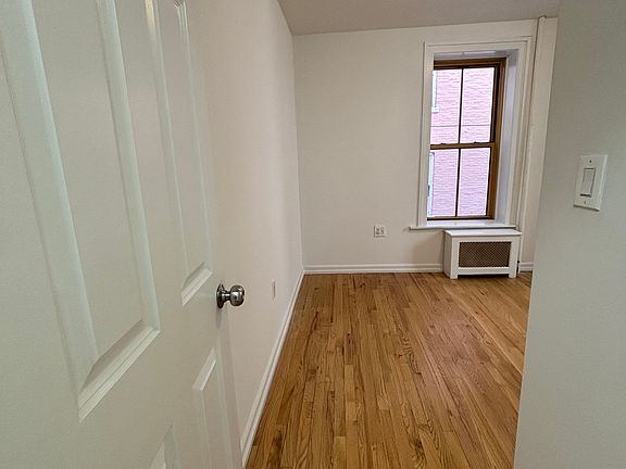 2nd image of 416 E 65th St APT 1I
