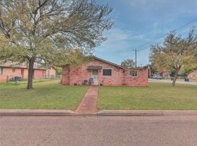 2404 Cottonwood Dr, Georgetown, TX