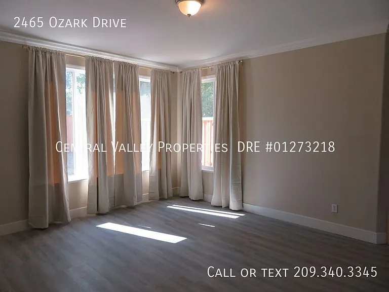 2465 Ozark Dr — Photo 12
