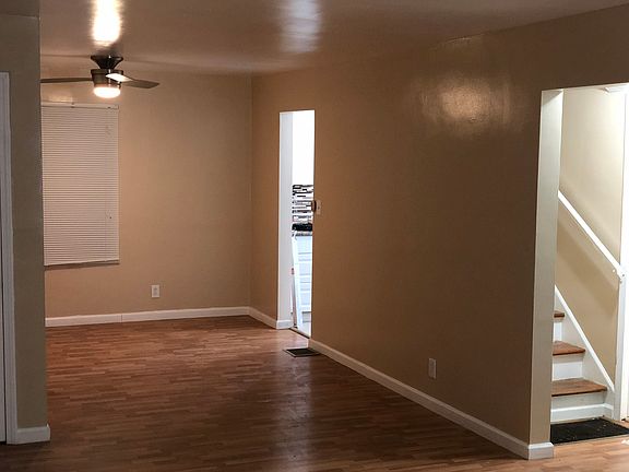2nd image of 1747 Oakwood Ave