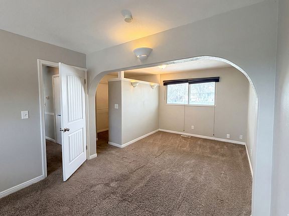4th image of 750 W Gentile St