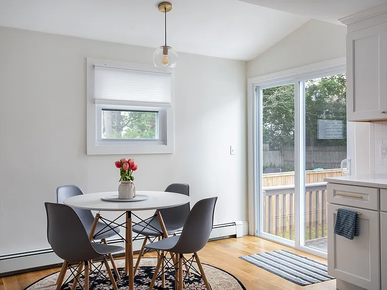 30 E Bowery St — Photo 10