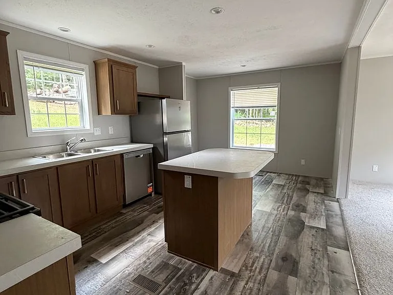 4918 Greenwood Ln — Photo 7