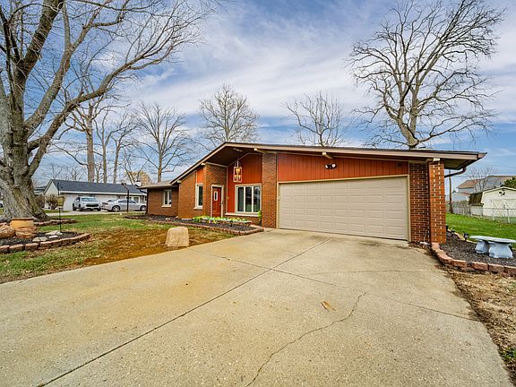 2nd image of 6604 Robinhood Dr