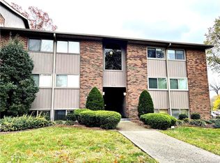 42 Lakeshore Dr, Clarksville, IN 47129