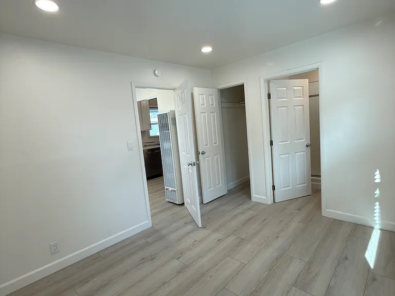 675 Johanna Ave #3 — Photo 10