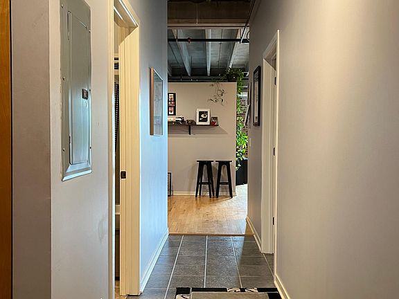 5th image of 1740 N Maplewood Ave APT 321