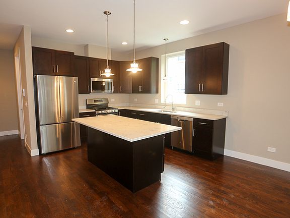 3rd image of 2641 W Potomac Ave #1
