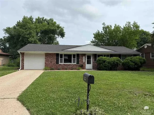 1825 Cassell Rd, Manhattan, KS 66502