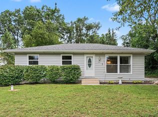 105 Hummingbird Ct, Trail Creek, IN 46360