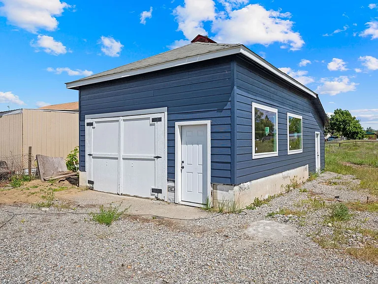7904 N Crestline St — Photo 42