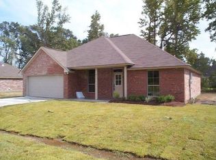611 E Great Heaven Ave, Gonzales, LA 70737