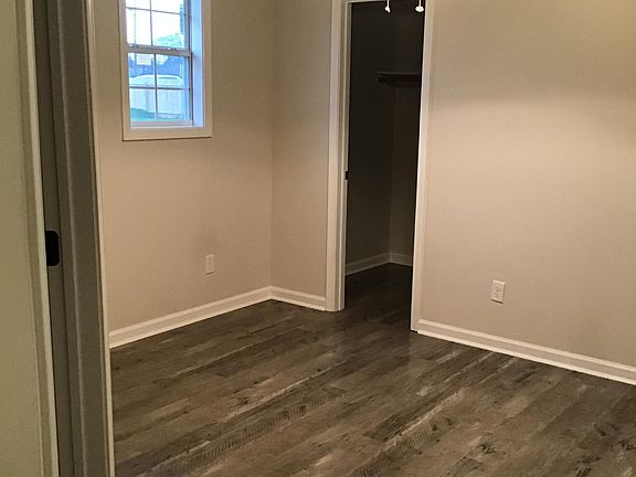 5th image of 2407 Stanton St