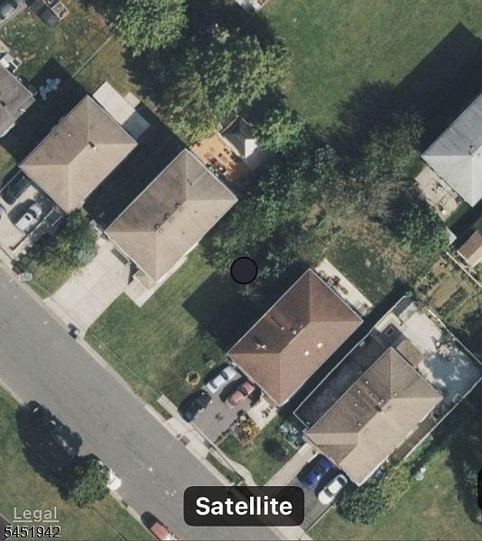 2nd image of 1413 Clinton St