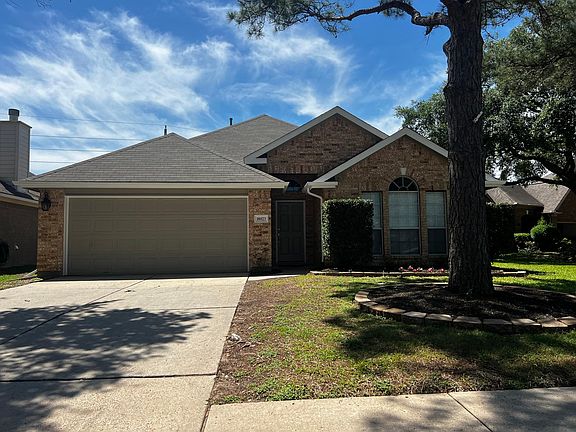 3rd image of 18023 Pinson Dr