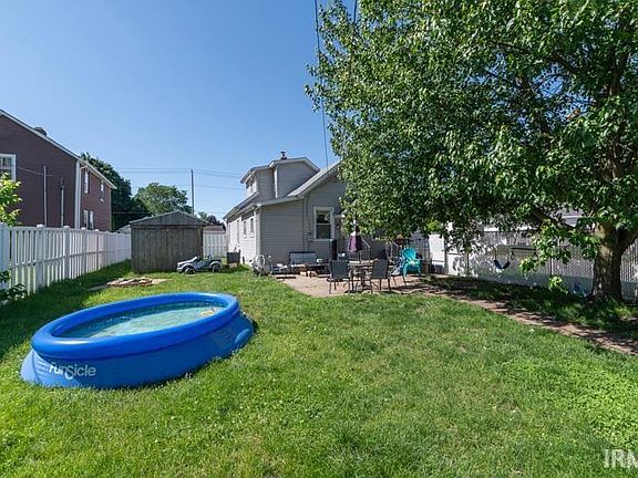 3rd image of 702 E Lawrence St