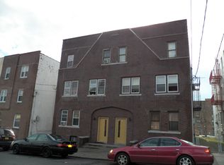 54 Fairview St APT 3F, Yonkers, NY 10703