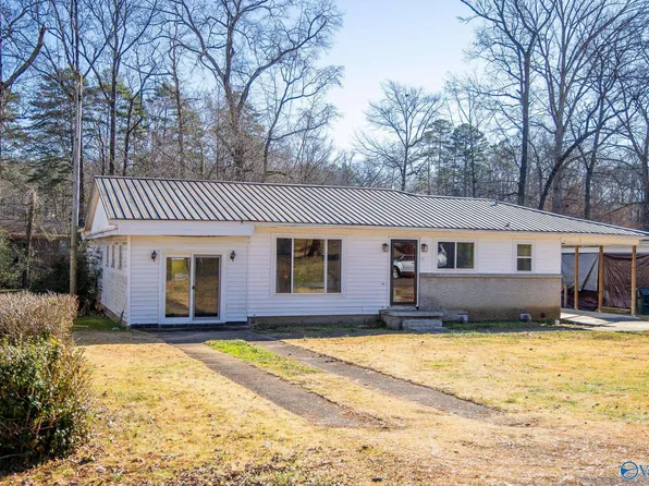 207 Bingham St, Scottsboro, AL 35768