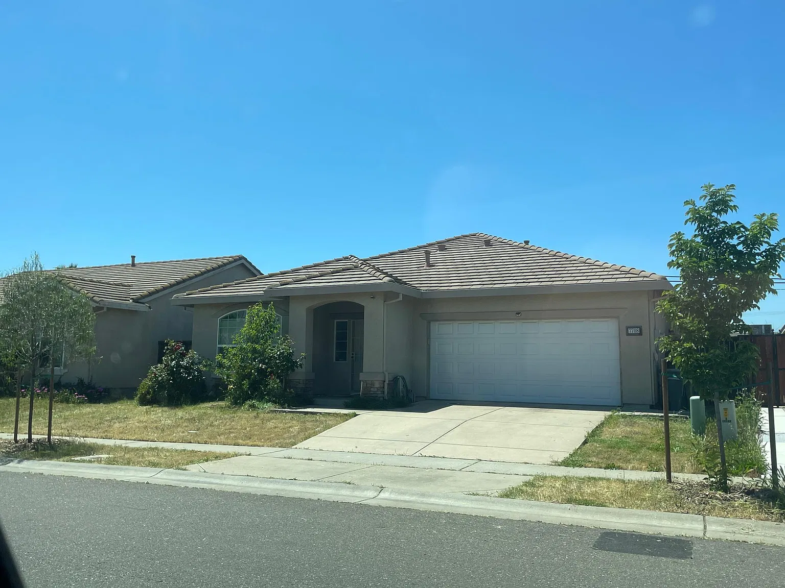 4 bed, 1668 sqft, $2,690 — Photo 1
