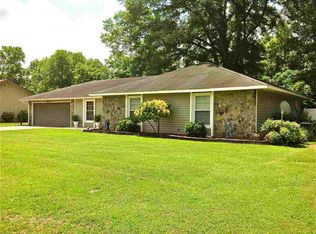 408 Sentry Oaks Dr, Warner Robins, GA 31093