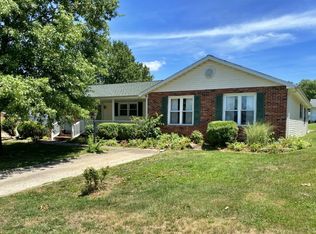 1108 NE 4th St, Washington, IN 47501
