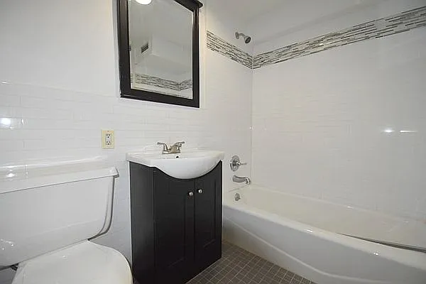 Rented by PMG Real Estate  | media 47